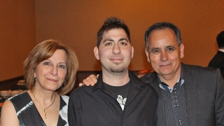 卢卡和他的父母